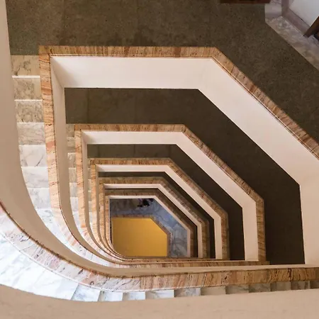 Delightful Penthouse View St Peter *