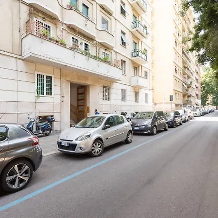 Delightful Penthouse View St Peter